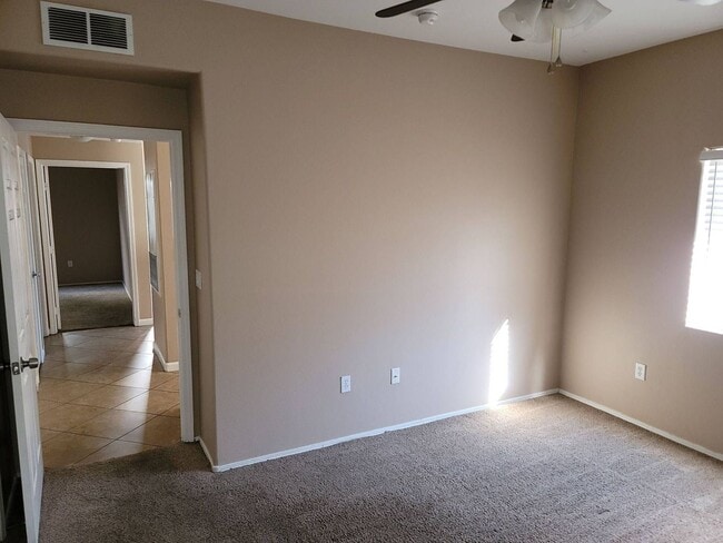 Building Photo - 2 story condo with 1 bedroom loft, 2 bathrooms and a 1 car attached garage.