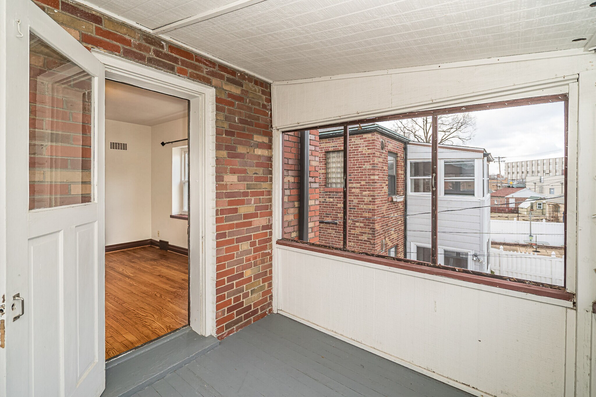 Building Photo - 6525 Devonshire Ave