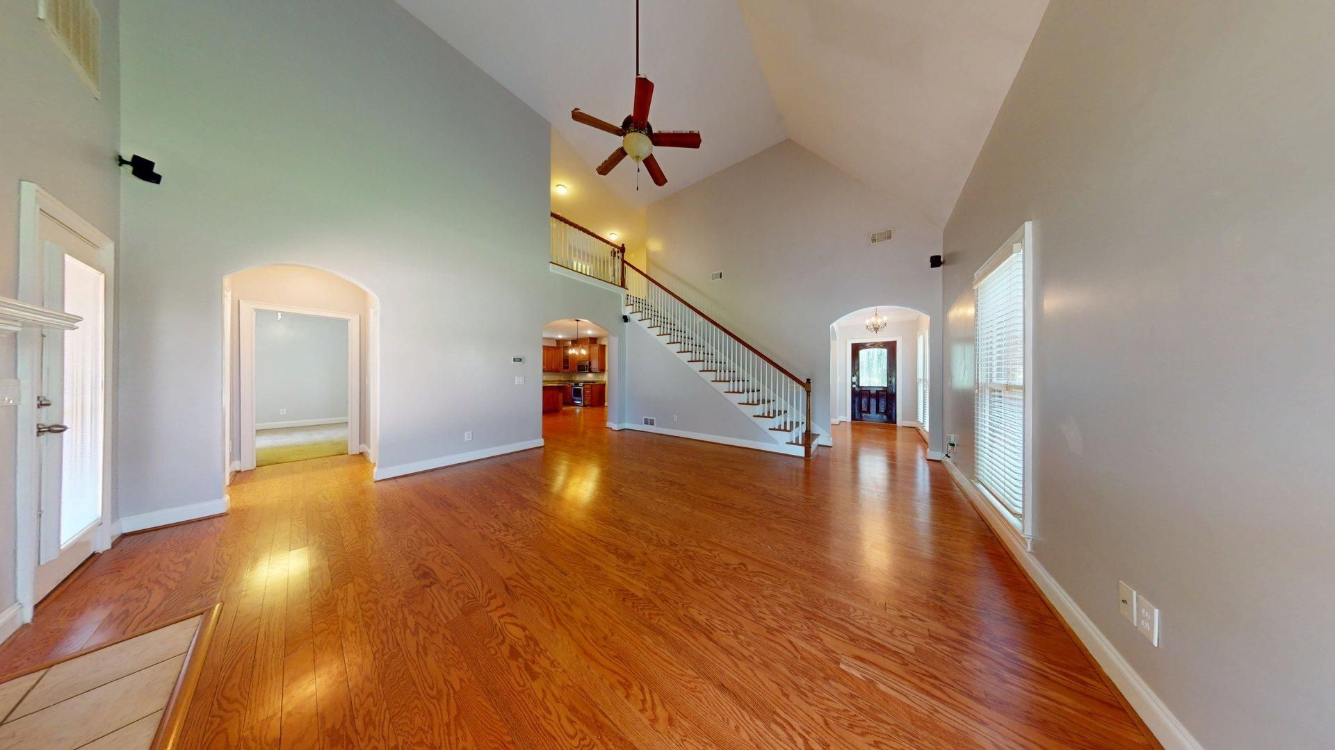 Building Photo - 2172 N Donahue Dr