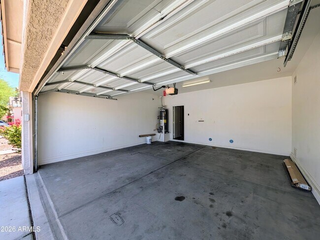 Building Photo - 7323 W St Charles Ave