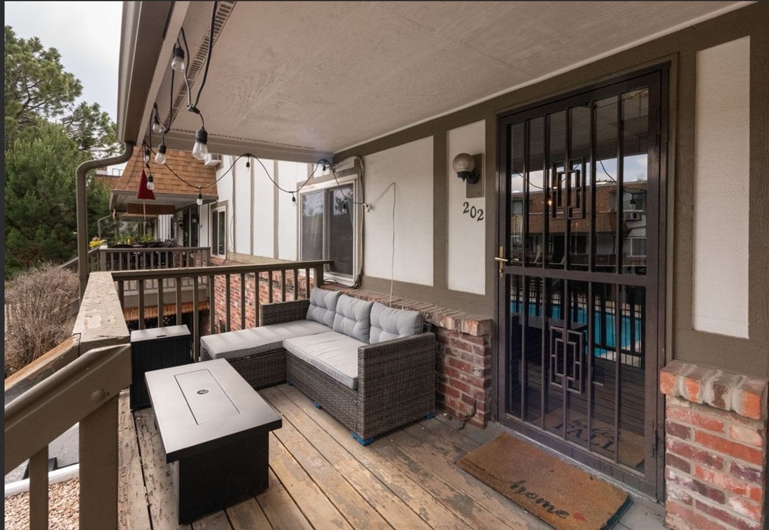 Building Photo - 2700 S Holly St