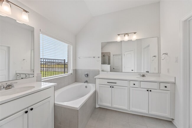 Building Photo - 27507 Aster Grn Dr