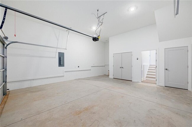 Building Photo - 1540 Millwood Pl