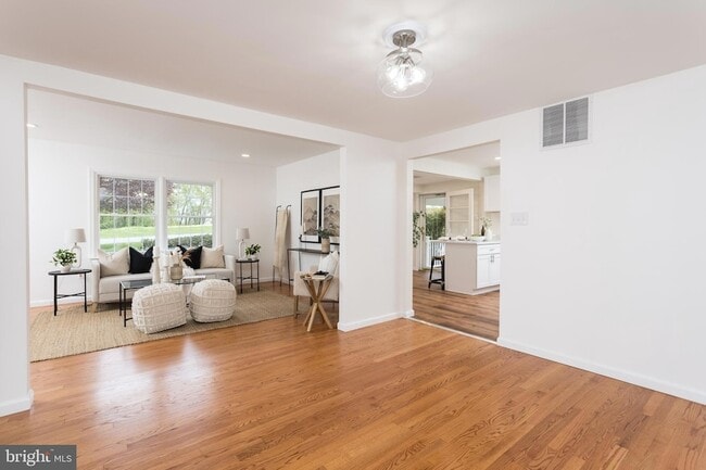 Building Photo - 16742 Ridge Rd