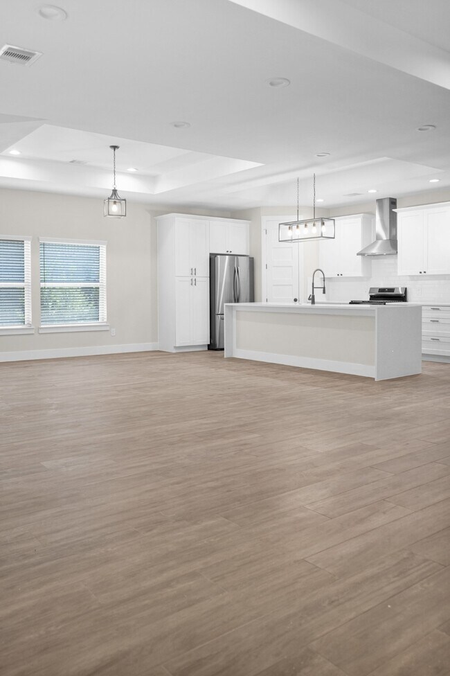 Building Photo - 257 Bentwood Dr