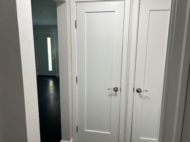 Building Photo - Newly Remodeled Duplex