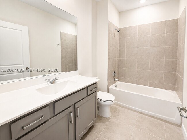 Building Photo - 10691 Wilgrove 10691