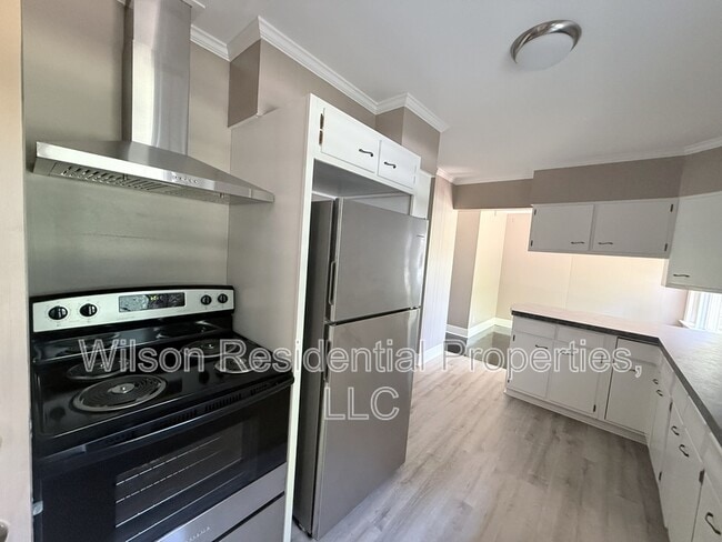 Building Photo - 2312 N Centennial St