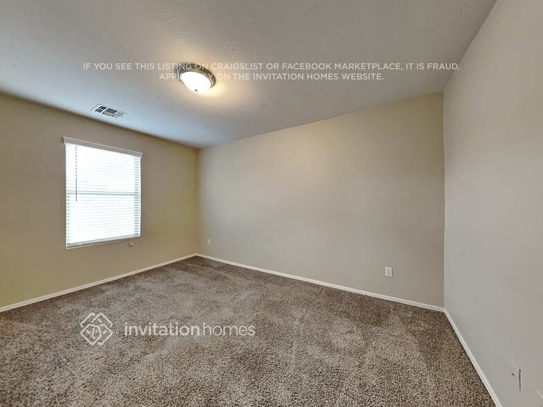 Building Photo - 9444 W Wilshire Ave