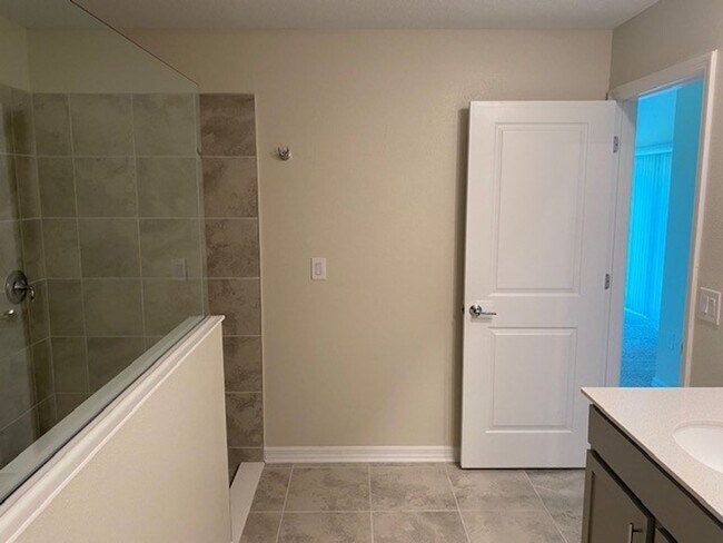 Building Photo - 1840 Ancestry Trl