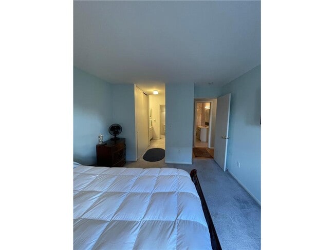 Building Photo - 4860 Park Commons Dr