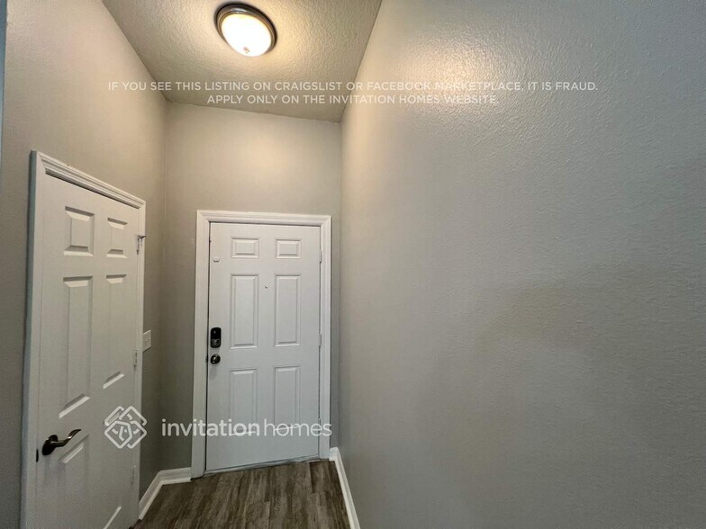 Building Photo - 5450 NW Pine Trail Cir