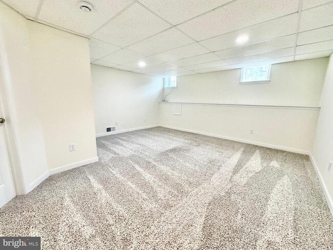 Building Photo - 656 Venue Dr