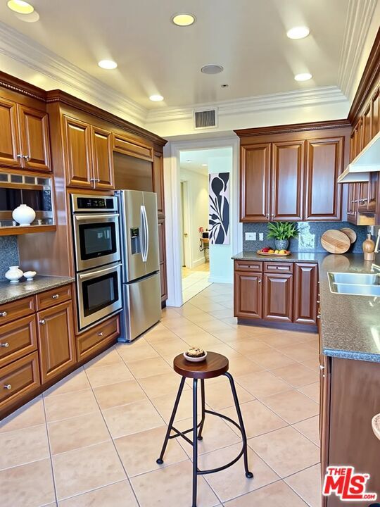 Building Photo - 345 S Reeves Dr