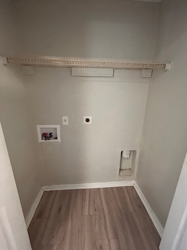 Building Photo - Quail Run Duplex