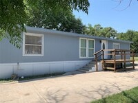 Building Photo - 1412 Sheri Ln S