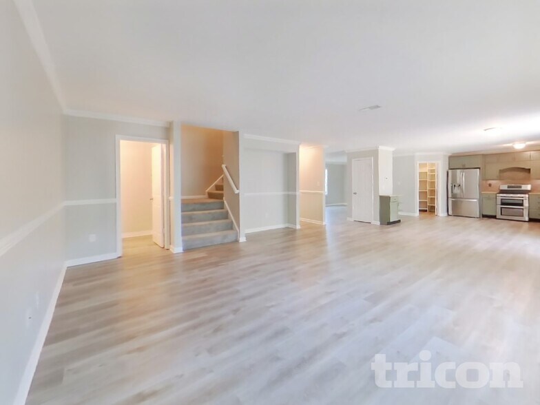 Building Photo - 1922 Kingen Dr