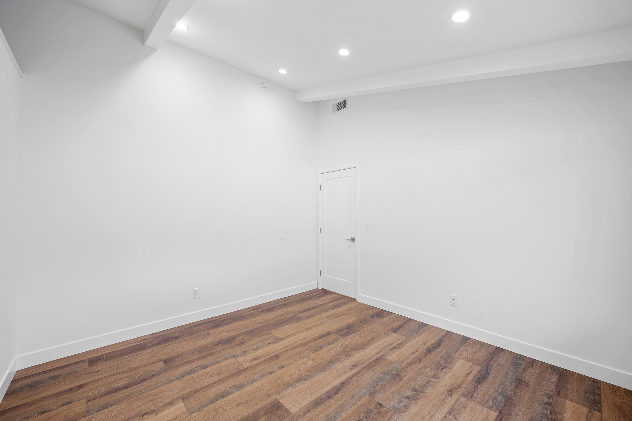 Building Photo - 13010 Hartland St