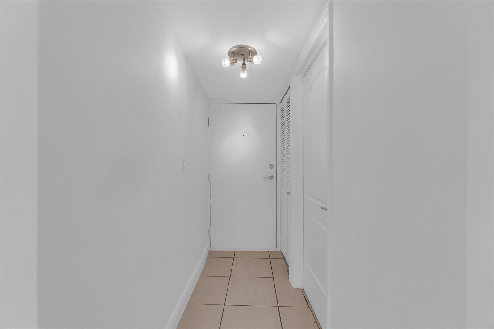 Building Photo - 2100 Brickell Ave