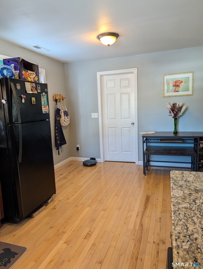 Building Photo - 40 Franklin St