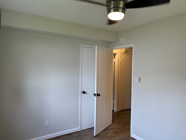 Building Photo - Spacious 4BR + Bonus Room – Available May 10! Regency Area!