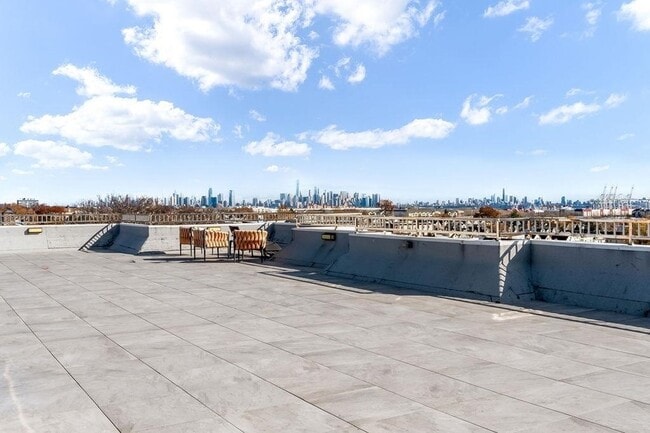 Building Photo - 43-45 W 32nd ST Unit 305