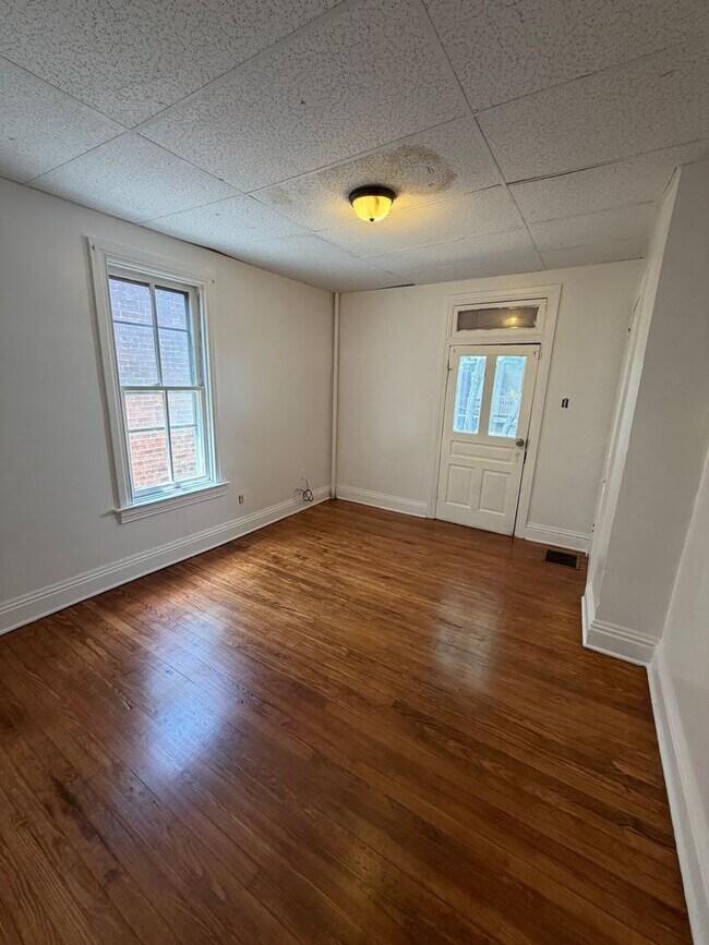 Building Photo - 835 Liden Ave