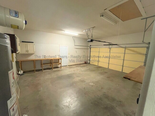 Building Photo - 6501 Ridge Run Dr