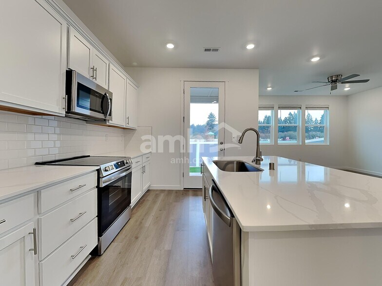 Building Photo - 5222 Turnstone St SE