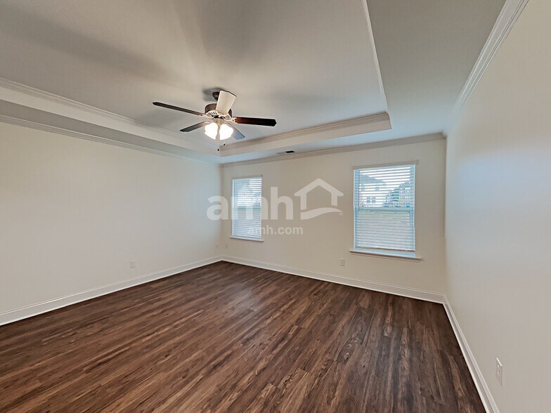 Building Photo - 2128 Laurel Vlg Cir