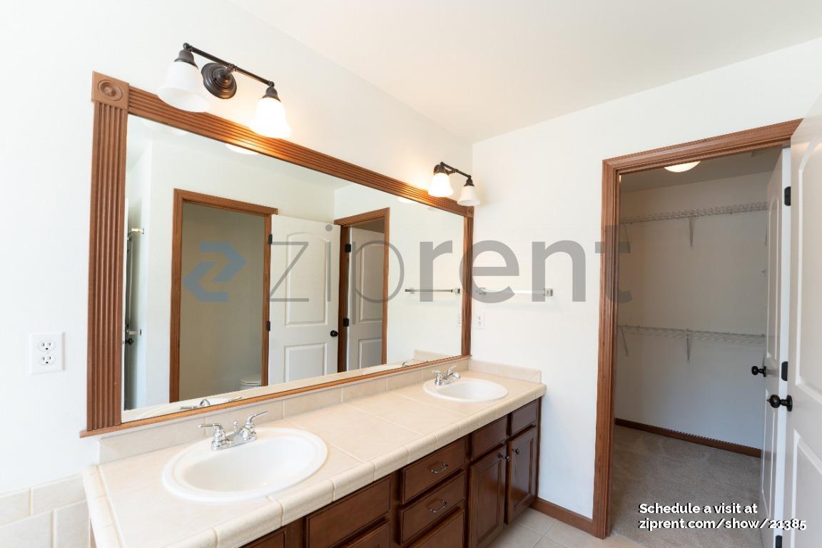 Building Photo - 19505 25th Dr SE