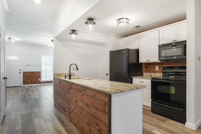 Building Photo - 228 Samuel Blvd