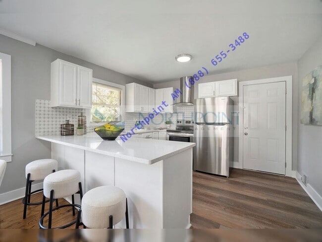 Building Photo - BR/2.5BA SFR with finished basement and back deck in NW Atlanta