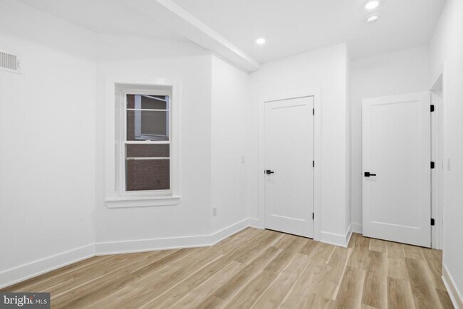 Building Photo - 349 N 62nd St