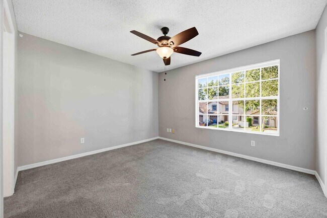 Building Photo - 2452 St Augustine Blvd