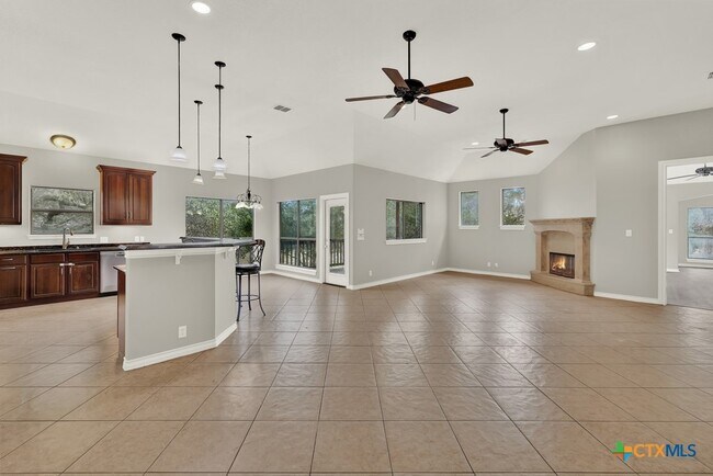 Building Photo - 923 Krona Ct