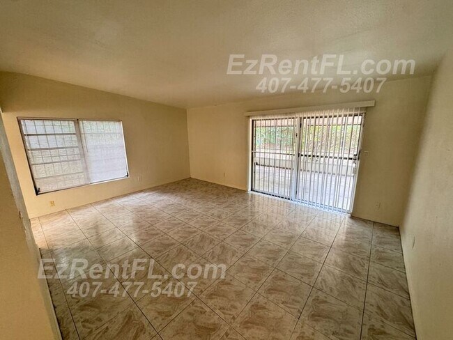 Building Photo - 6132 Oakcrest Cir