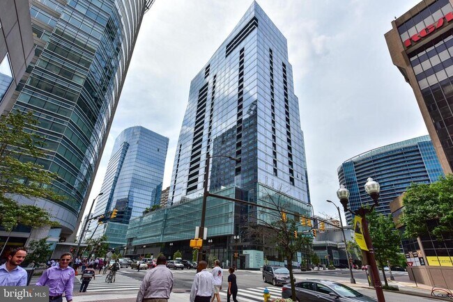 Building Photo - 1527 16th Rd N