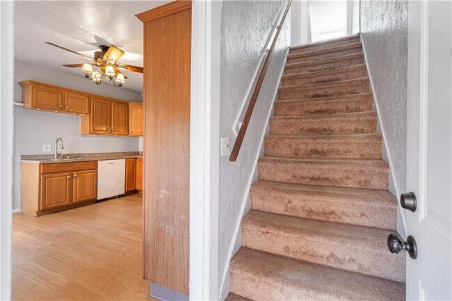 Building Photo - 43-43 Oak St