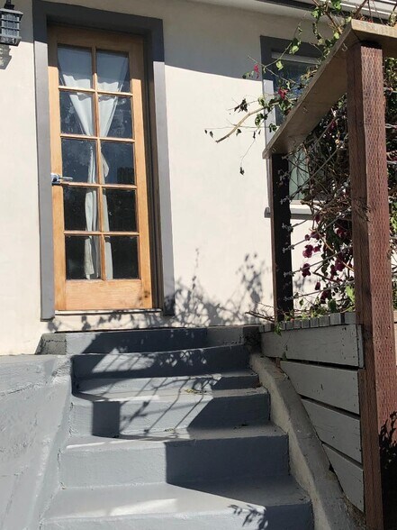 Building Photo - 1866 N Ave 56