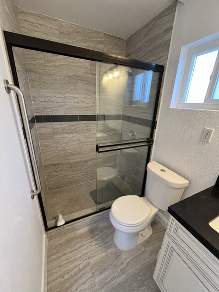 Building Photo - 3760 Cll San Antonio