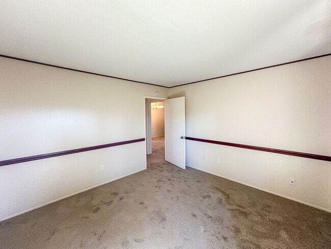 Building Photo - SD: 2B/2BA in the Westwood Community of Rancho Bernardo featuring Air Conditioning and 2-car deta...