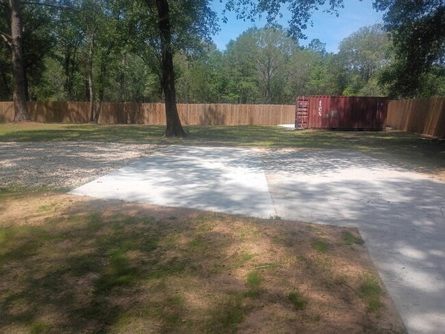 Building Photo - This one has it ALL! Rare with privacy and views! Large shed and truck/boat storage!
