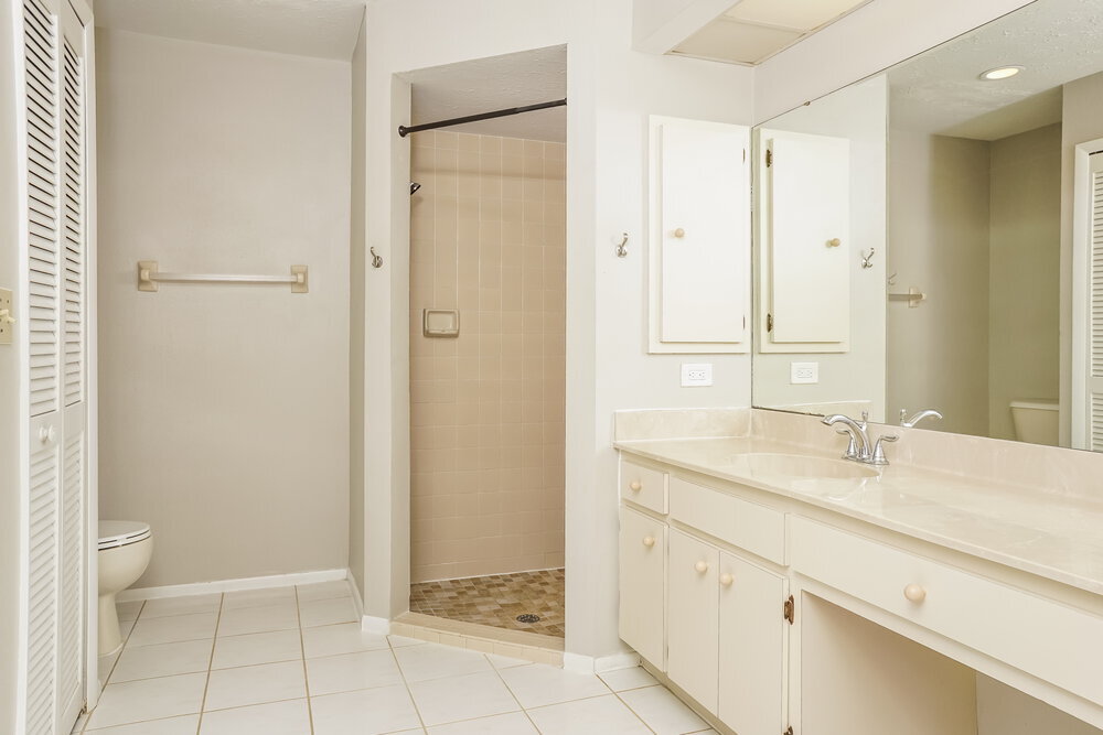 Building Photo - 2479 Wood Oak Dr