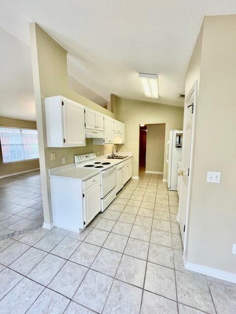 Building Photo - 9414 Pine Lily Ct