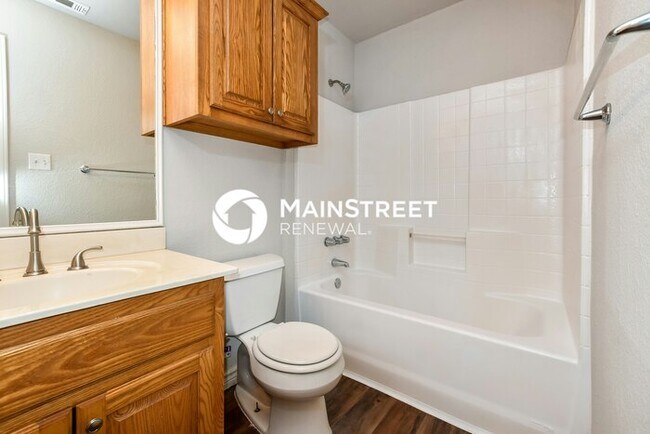 Building Photo - 3 Bedroom Pet-Friendly Home in Red Oak, TX with Main Street Renewal
