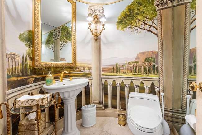 Building Photo - 13 Sloans Curve Dr