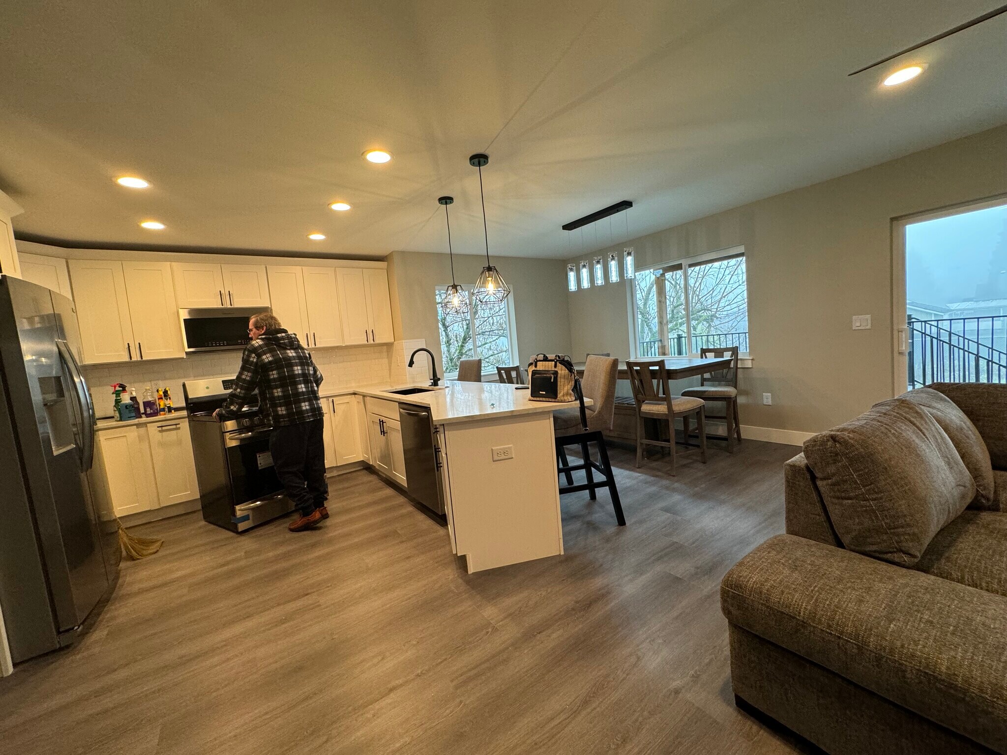 Building Photo - 778 E Jefferson St