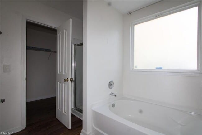 Building Photo - 2133 Rindle Dr