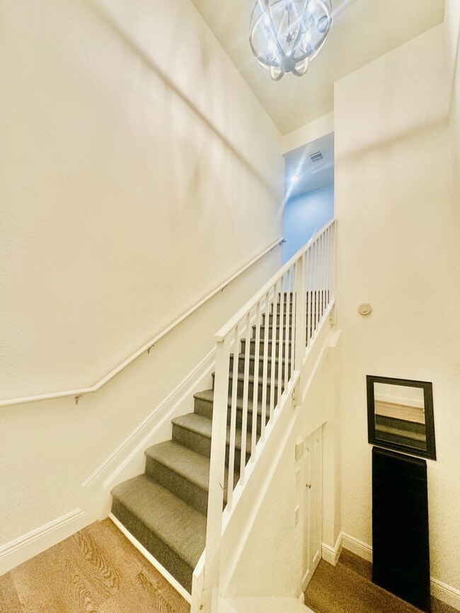 Building Photo - 11023 Legacy Ln